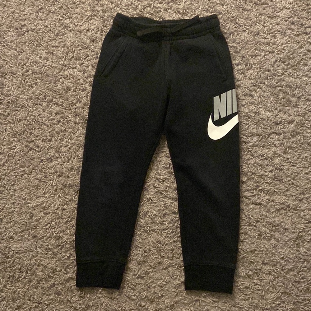 Nike 5-6YRS Black Jogger Sweats